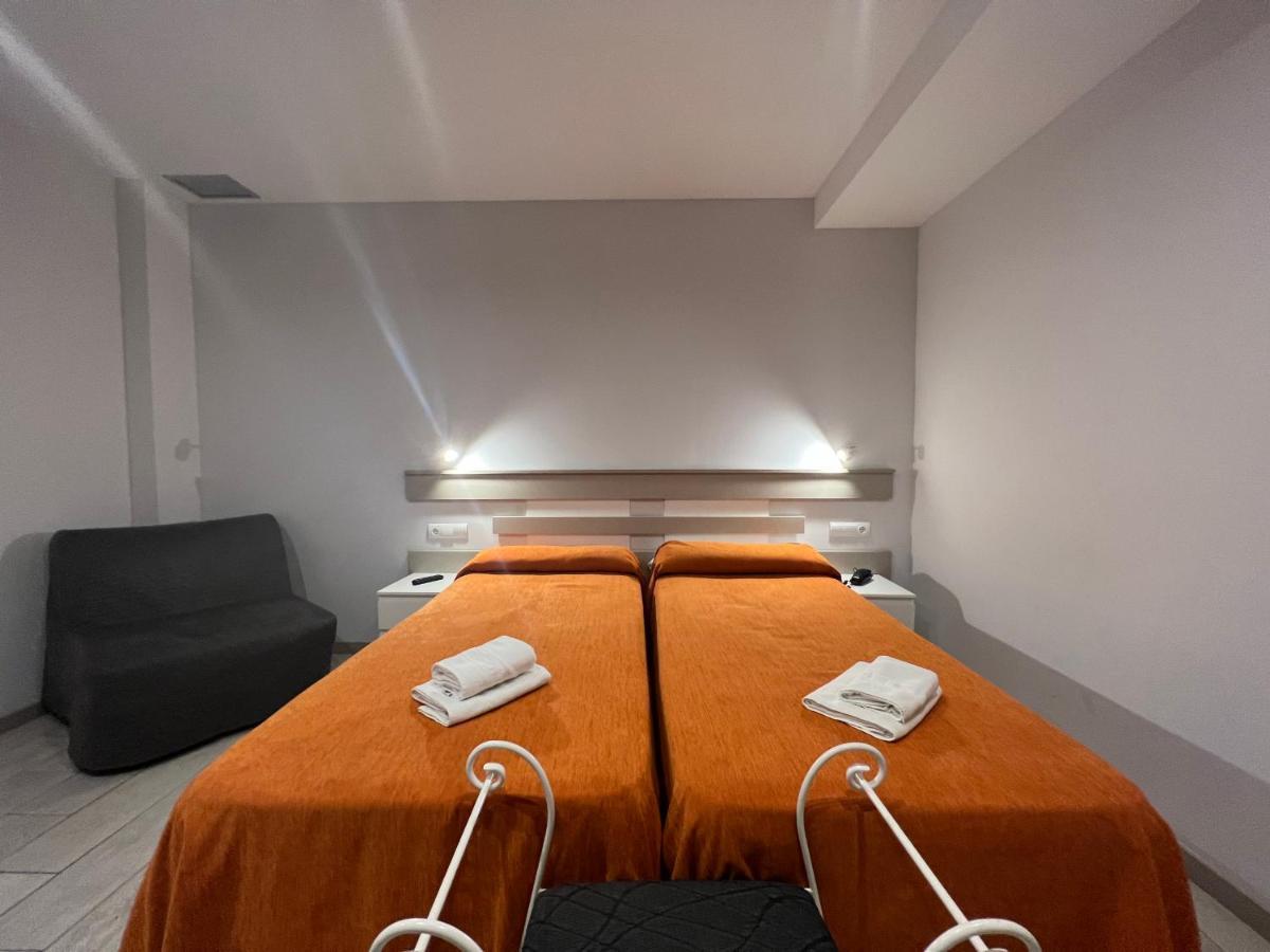 Apartamentos Comfort Calella Eksteriør billede