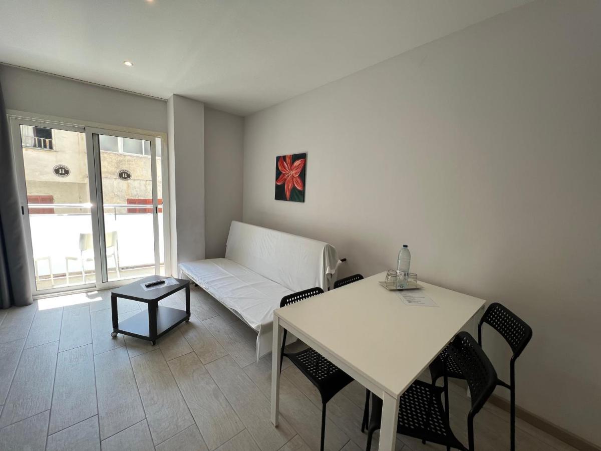 Apartamentos Comfort Calella Eksteriør billede