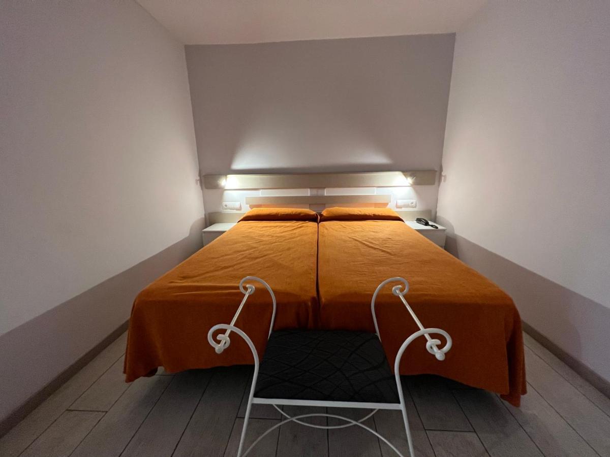 Apartamentos Comfort Calella Eksteriør billede