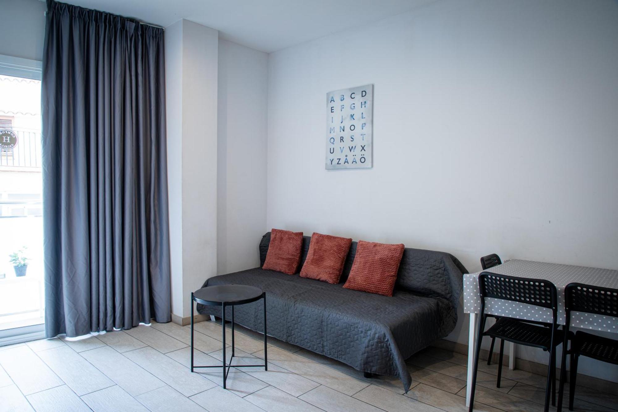 Apartamentos Comfort Calella Eksteriør billede