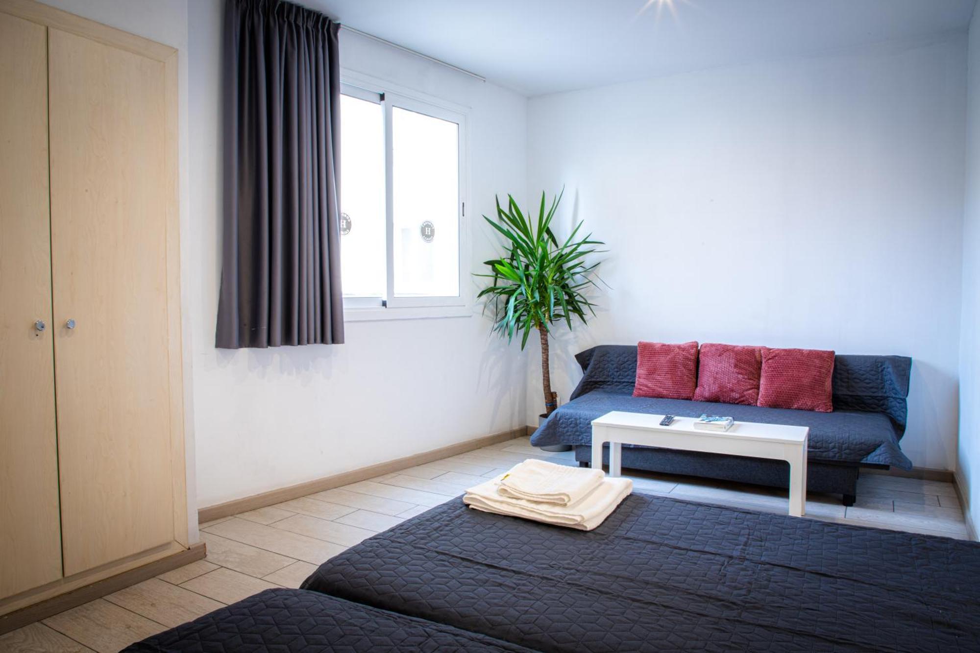 Apartamentos Comfort Calella Eksteriør billede