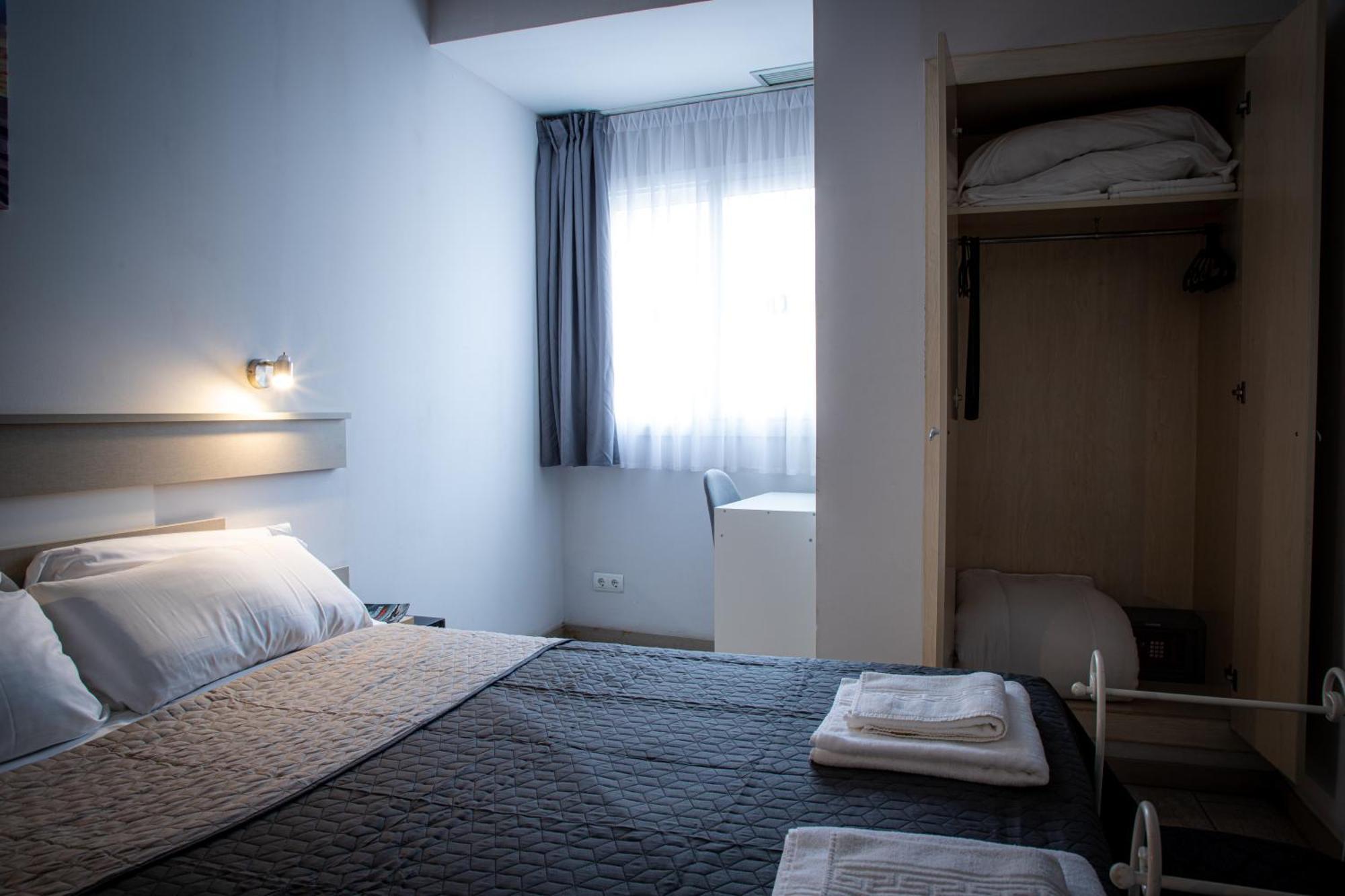 Apartamentos Comfort Calella Eksteriør billede