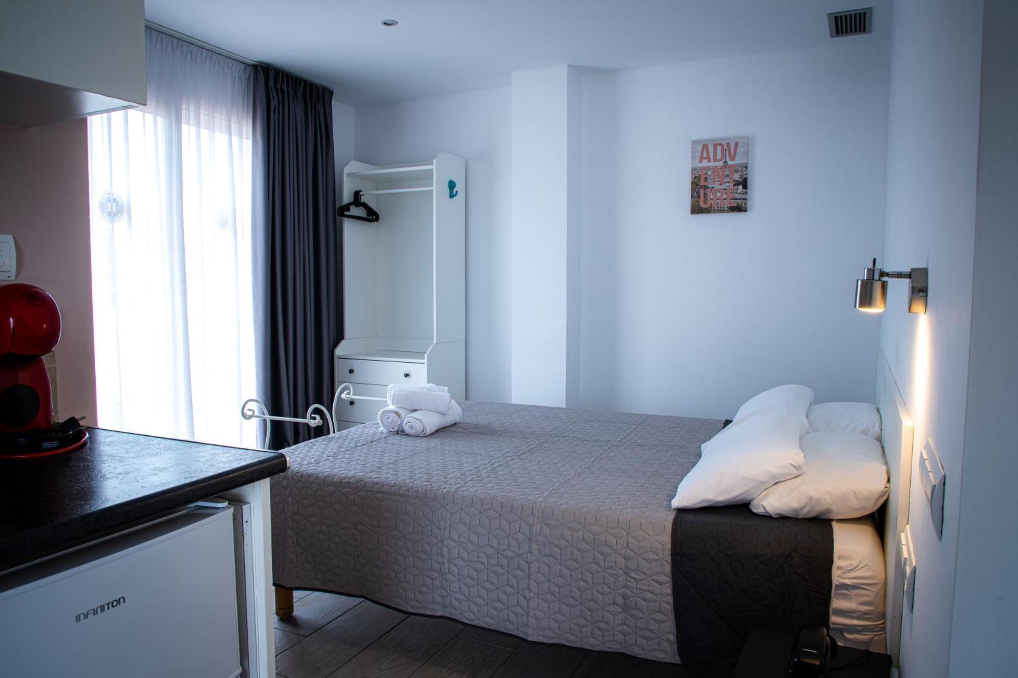 Apartamentos Comfort Calella Eksteriør billede