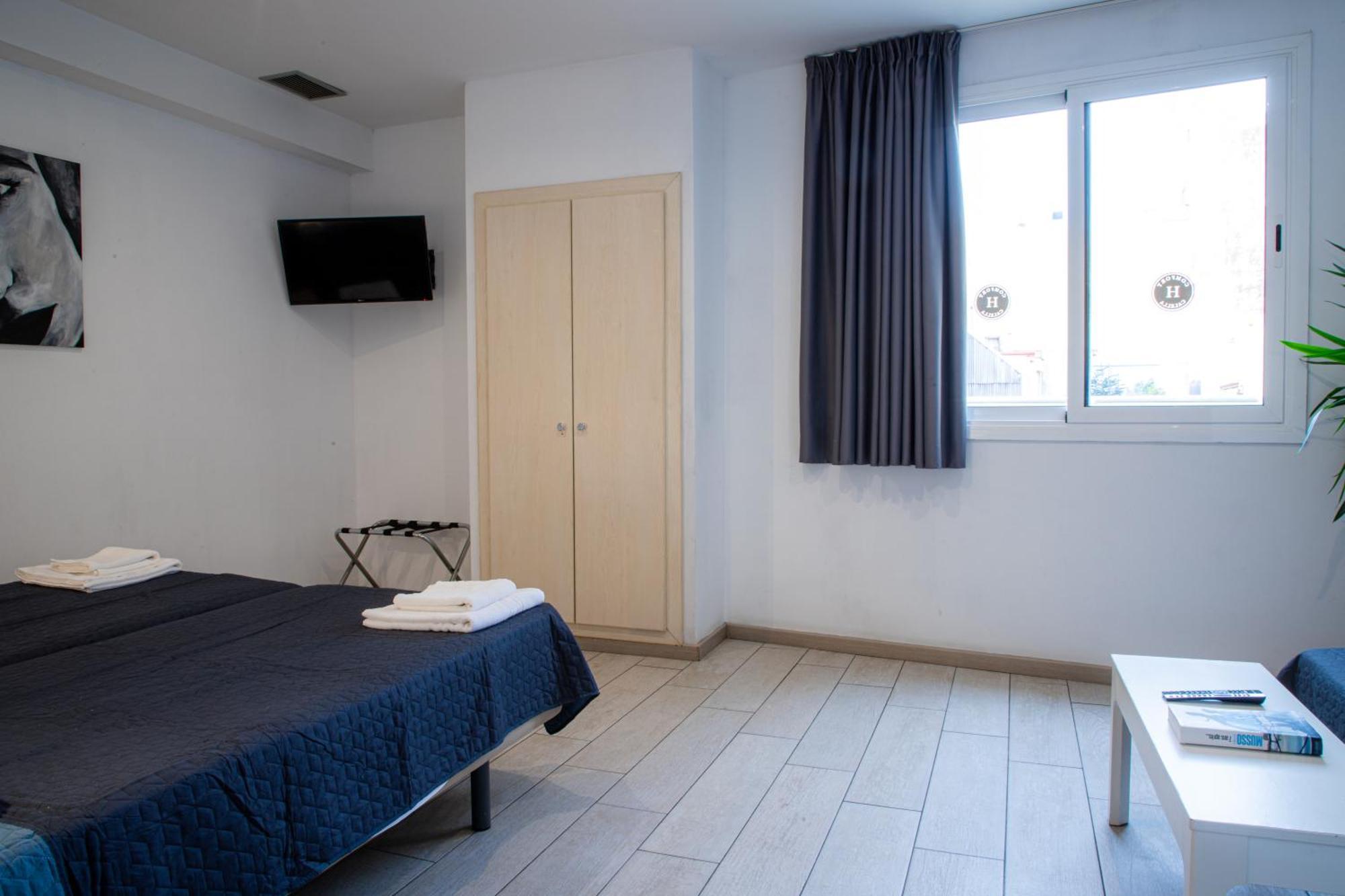 Apartamentos Comfort Calella Eksteriør billede