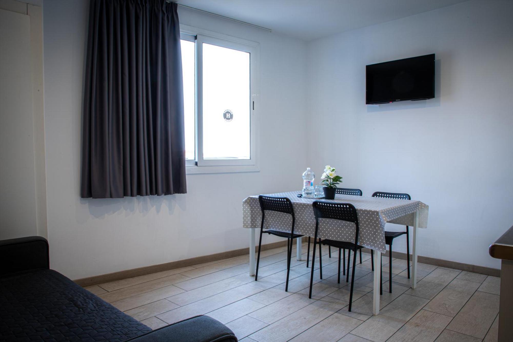 Apartamentos Comfort Calella Eksteriør billede