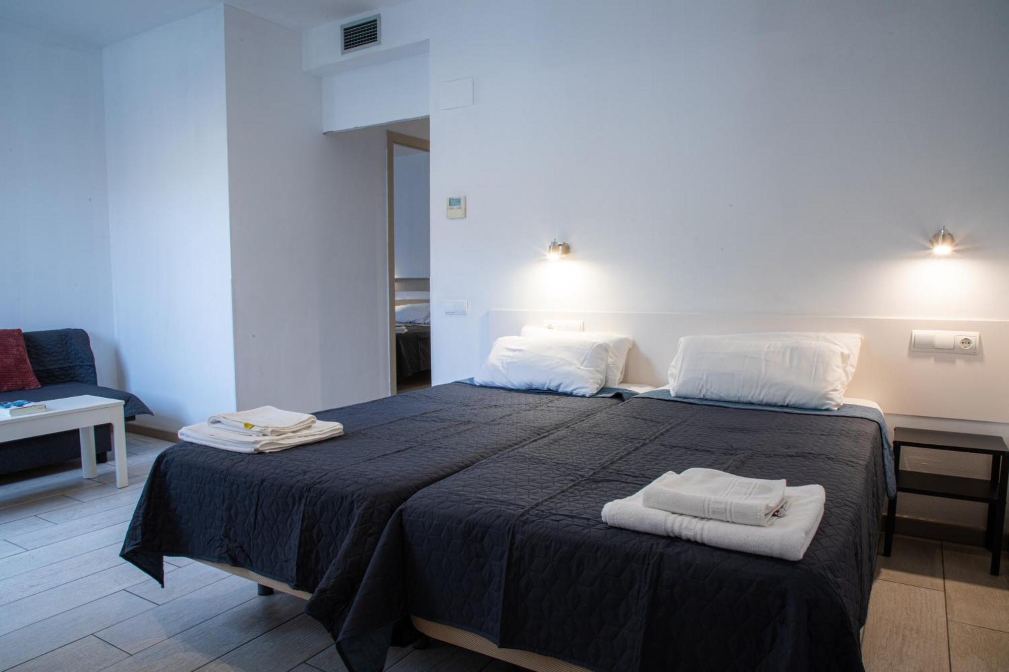 Apartamentos Comfort Calella Eksteriør billede