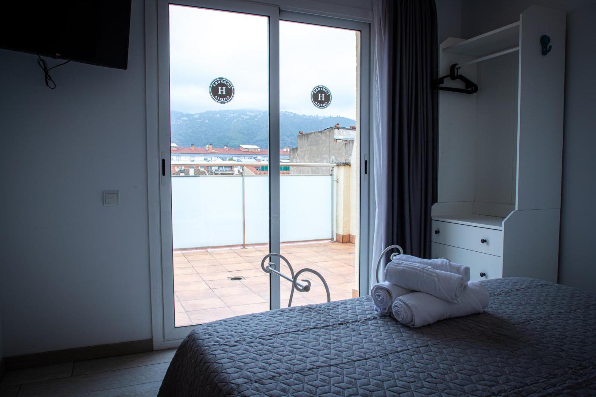 Apartamentos Comfort Calella Eksteriør billede