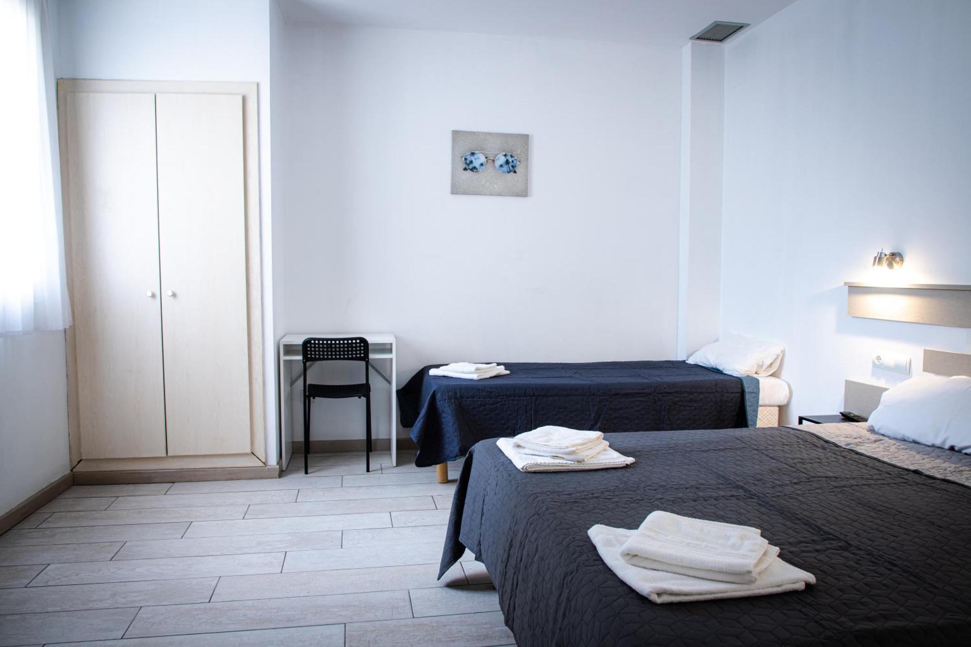 Apartamentos Comfort Calella Eksteriør billede