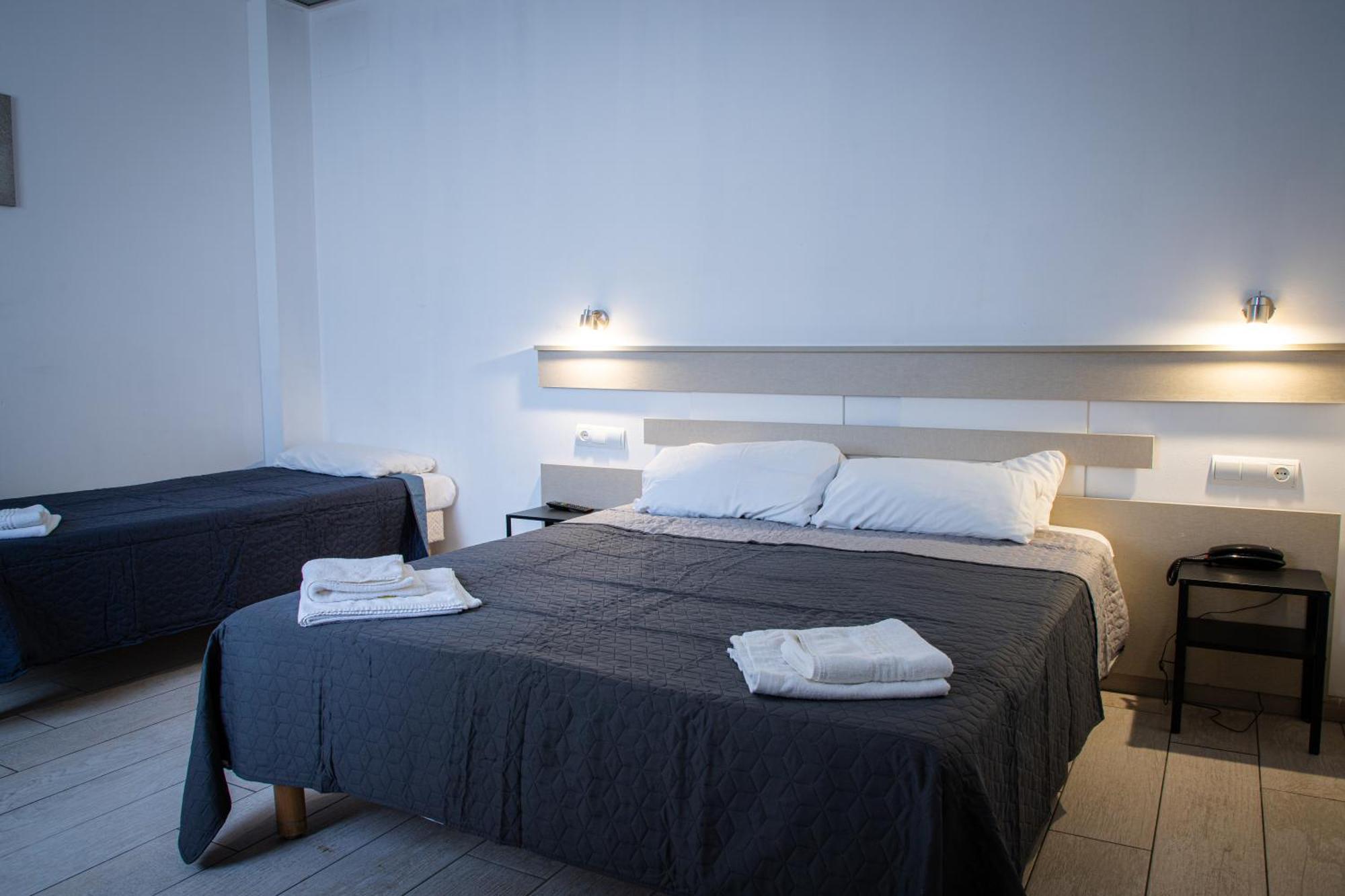Apartamentos Comfort Calella Eksteriør billede