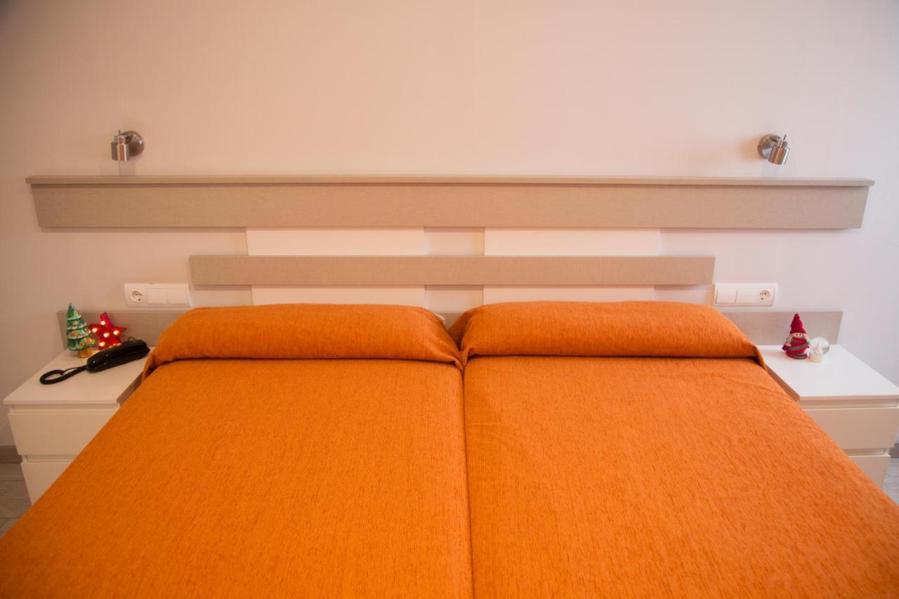 Apartamentos Comfort Calella Eksteriør billede